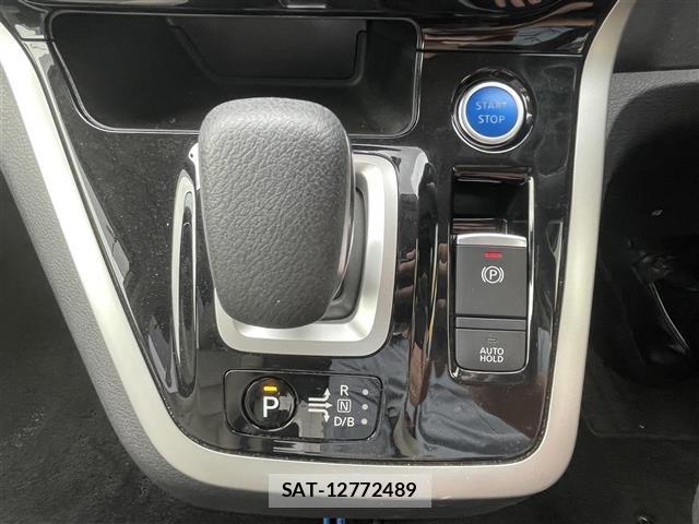 Nissan SERENA 2018 8672619-5