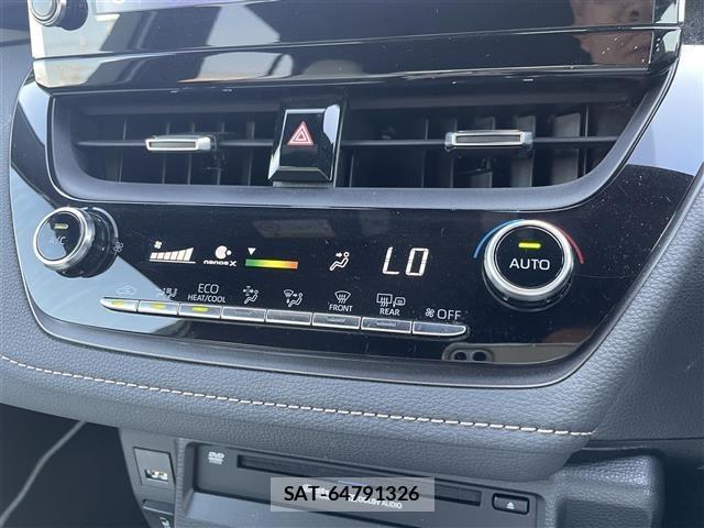 Toyota COROLLA TOURING 2022 8677302-10