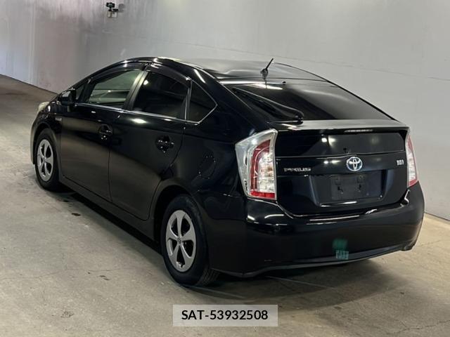 Toyota PRIUS 2016 8911604-1