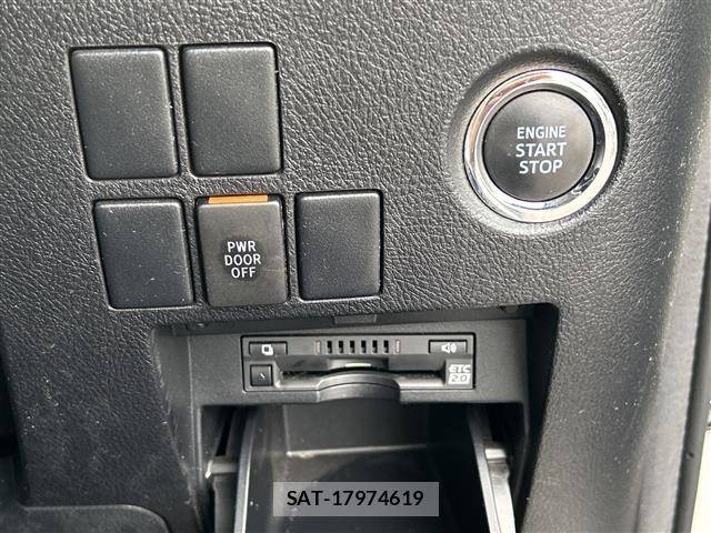 Toyota VELLFIRE 2017 8674537-17