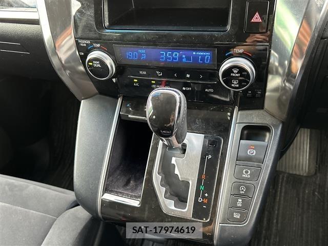 Toyota VELLFIRE 2017 8674537-22