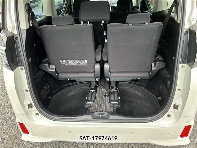 Toyota VELLFIRE 2017 8674537-9