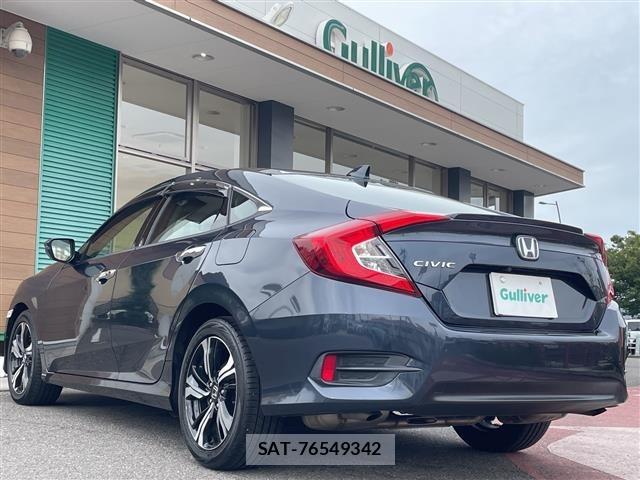 Honda CIVIC 2018 8770517-13