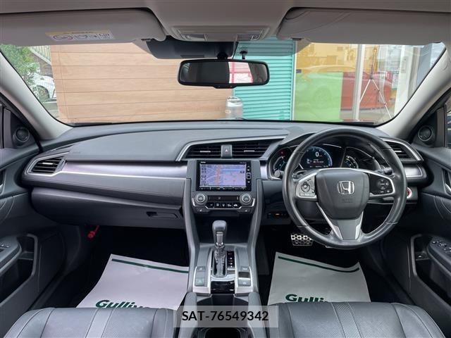 Honda CIVIC 2018 8770517-19