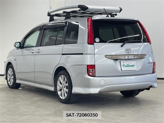 Toyota ISIS 2008 8759813-12