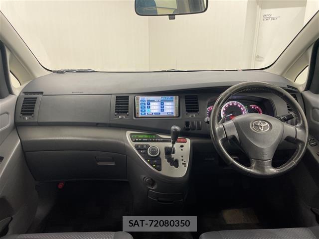 Toyota ISIS 2008 8759813-13