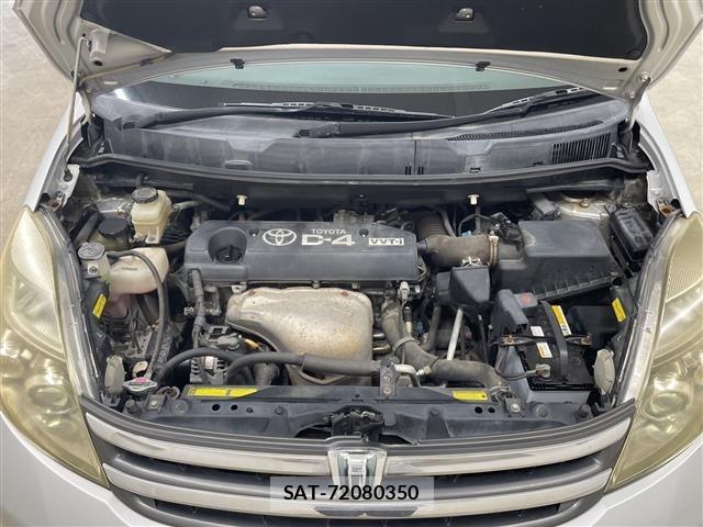 Toyota ISIS 2008 8759813-2
