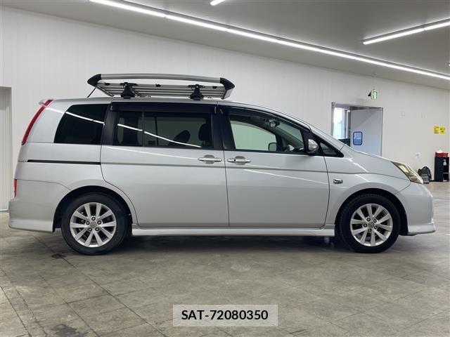 Toyota ISIS 2008 8759813-20