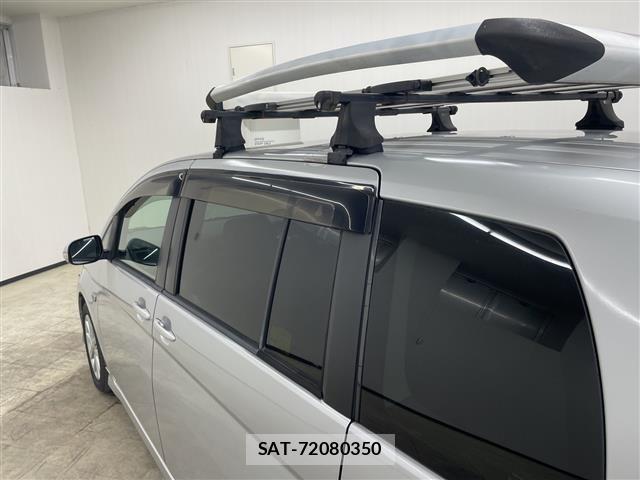 Toyota ISIS 2008 8759813-3