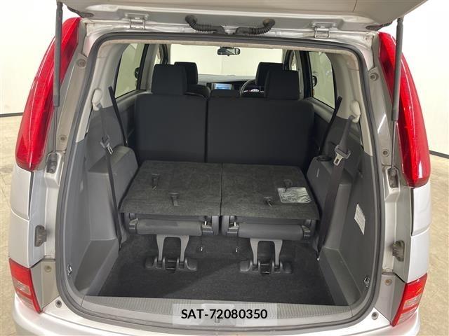 Toyota ISIS 2008 8759813-6