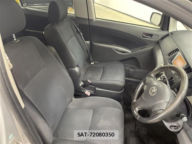 Toyota ISIS 2008 8759813-7
