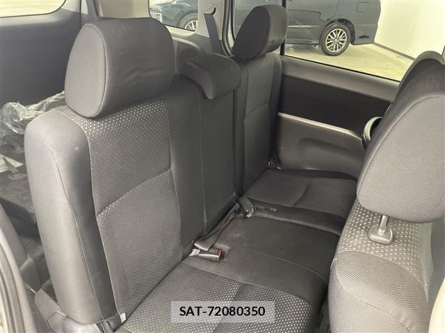 Toyota ISIS 2008 8759813-8