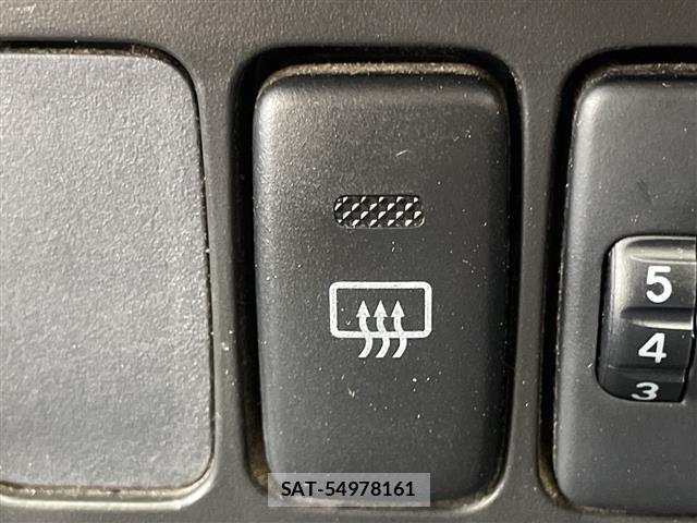 Toyota PIXIS VAN 2013 8677415-18