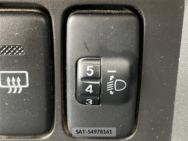Toyota PIXIS VAN 2013 8677415-19