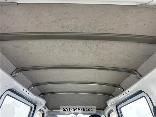 Toyota PIXIS VAN 2013 8677415-9
