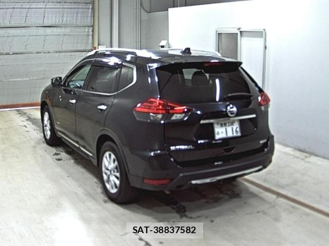 Nissan X-TRAIL 2018 8930140-1