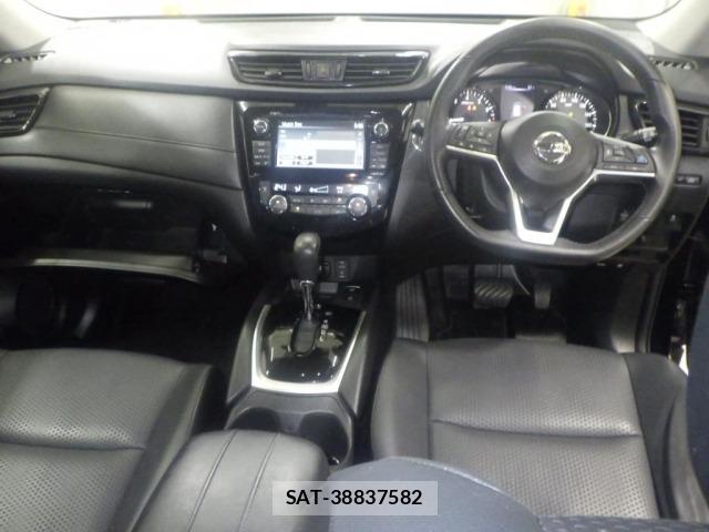 Nissan X-TRAIL 2018 8930140-3