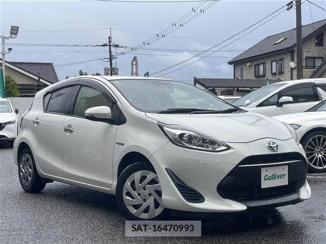 Toyota AQUA 2018 8762985-0