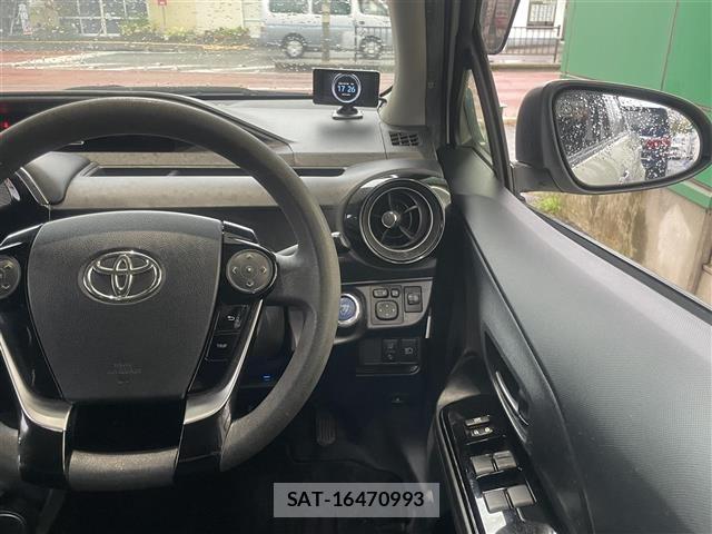 Toyota AQUA 2018 8762985-12