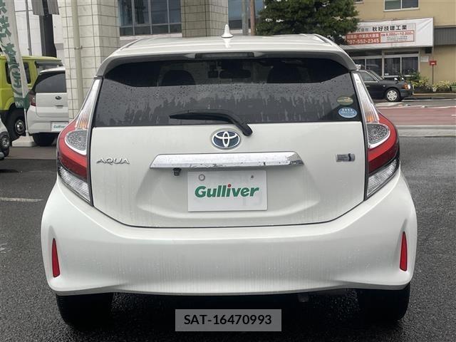 Toyota AQUA 2018 8762985-15