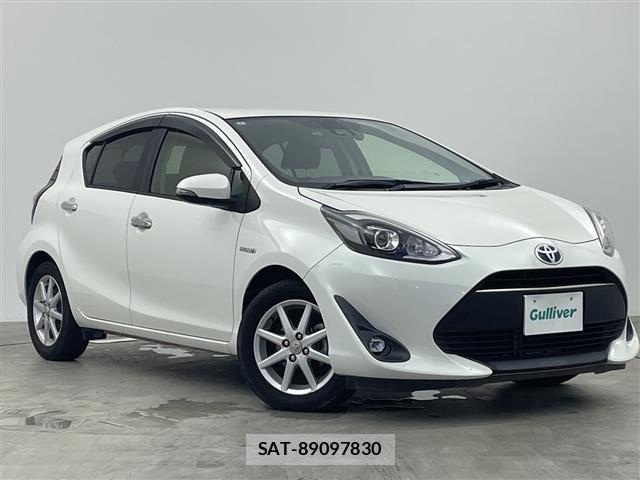 Toyota AQUA 2018 8762986-0