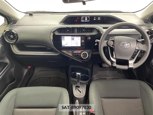 Toyota AQUA 2018 8762986-15