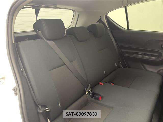 Toyota AQUA 2018 8762986-4