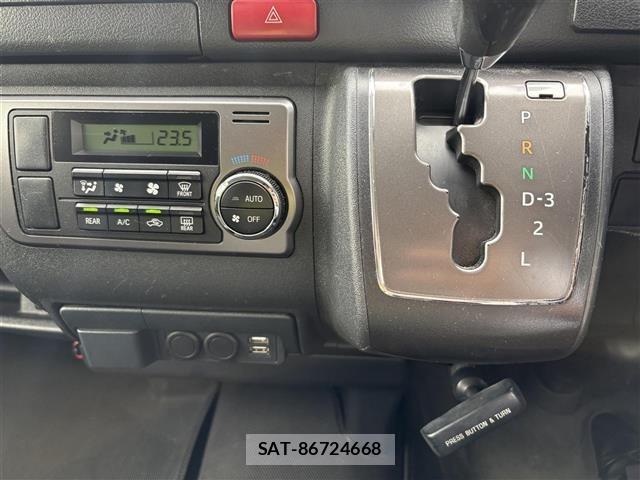 Toyota HIACE VAN 2016 8759760-4