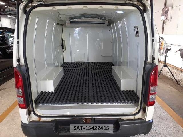 Toyota HIACE VAN 2016 8870085-11