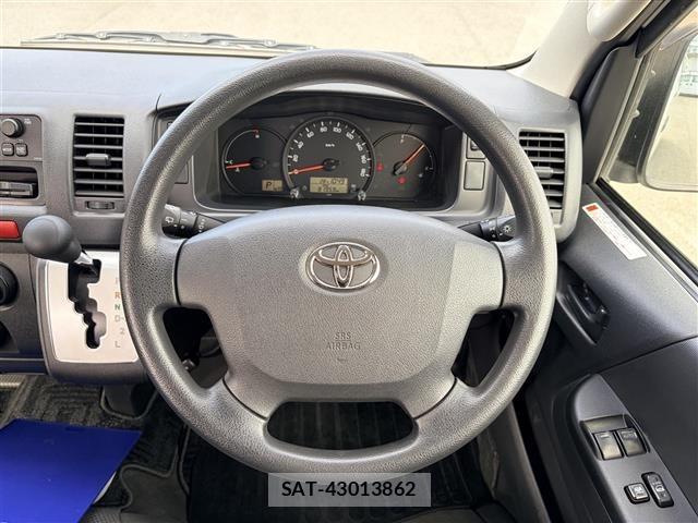 Toyota HIACE COMMUTER 2015 8844249-12