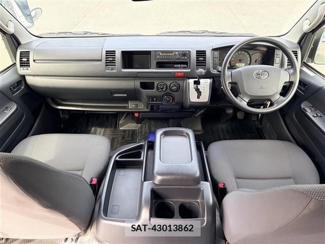 Toyota HIACE COMMUTER 2015 8844249-6