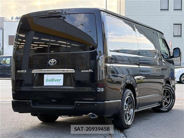Toyota HIACE VAN 2022 8677231-16