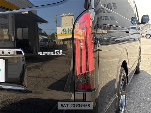 Toyota HIACE VAN 2022 8677231-4