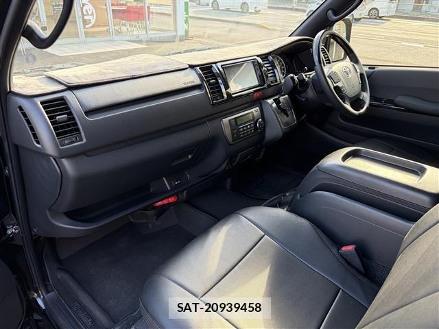 Toyota HIACE VAN 2022 8677231-7
