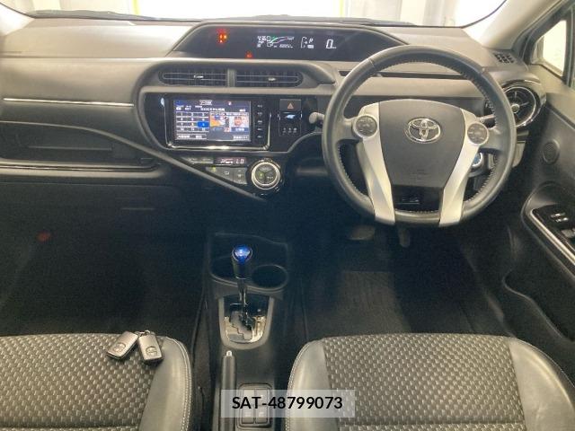 Toyota AQUA 2015 8682956-3