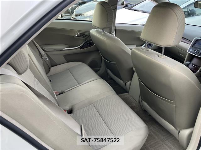 Toyota PREMIO 2011 8667859-1