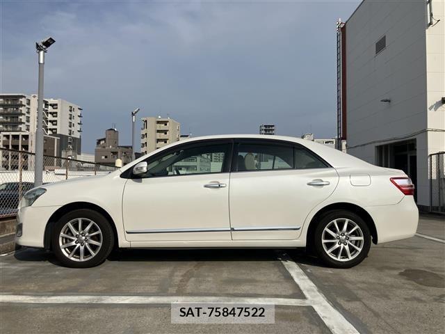 Toyota PREMIO 2011 8667859-12