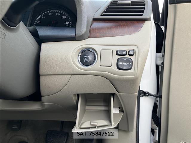Toyota PREMIO 2011 8667859-18