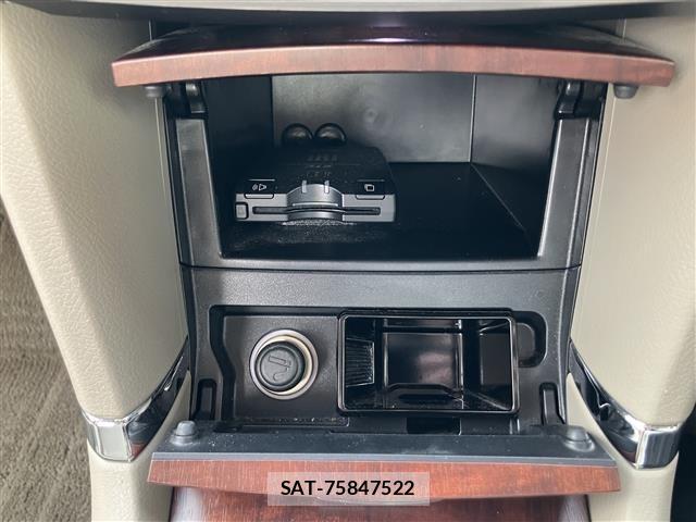 Toyota PREMIO 2011 8667859-19