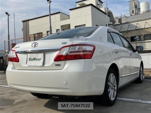 Toyota PREMIO 2011 8667859-2