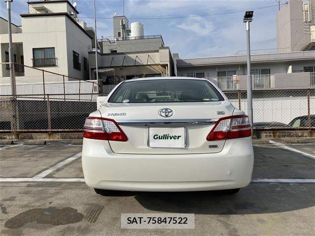 Toyota PREMIO 2011 8667859-22