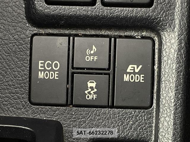 Toyota COROLLA FIELDER 2017 8669651-7