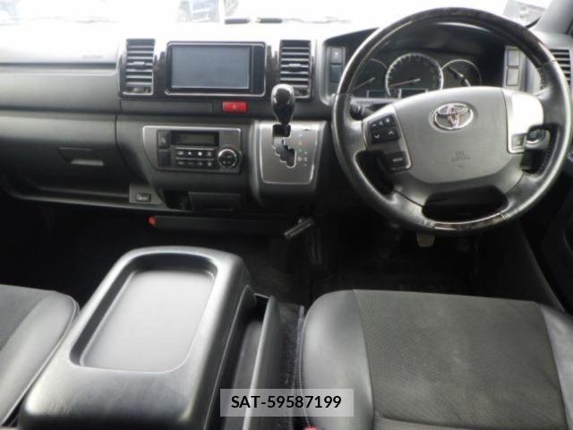 Toyota HIACE VAN 2019 8677666-3