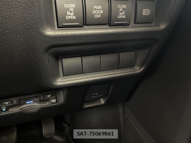 Toyota SIENTA 2024 8764239-21