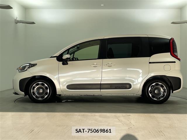 Toyota SIENTA 2024 8764239-4