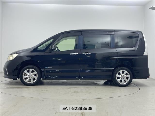Nissan SERENA 2013 8672649-2