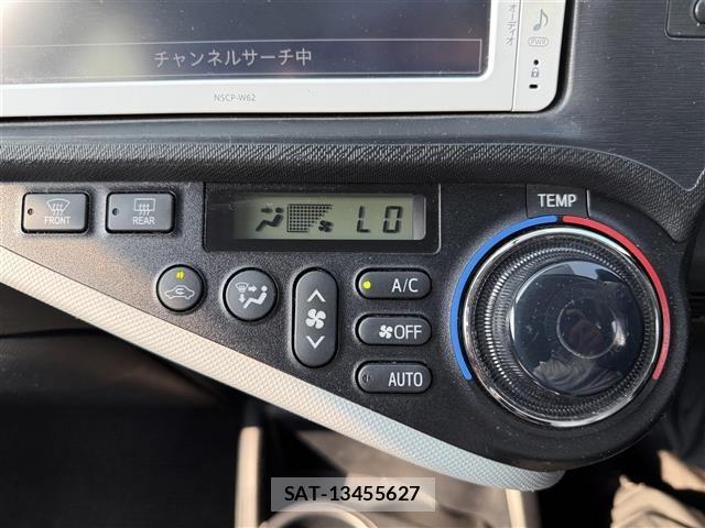 Toyota AQUA 2014 8762997-1