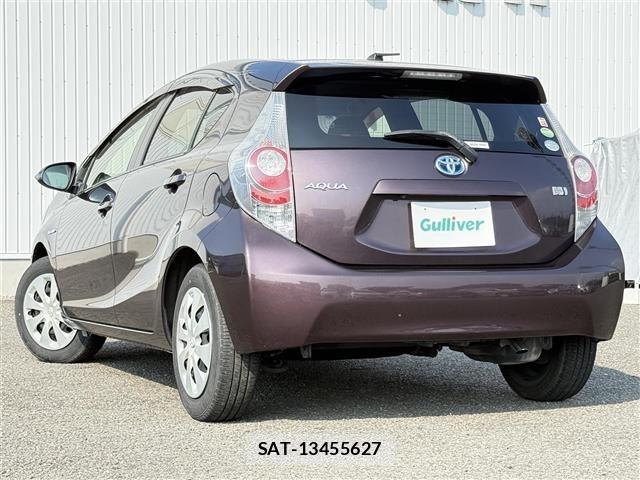 Toyota AQUA 2014 8762997-13