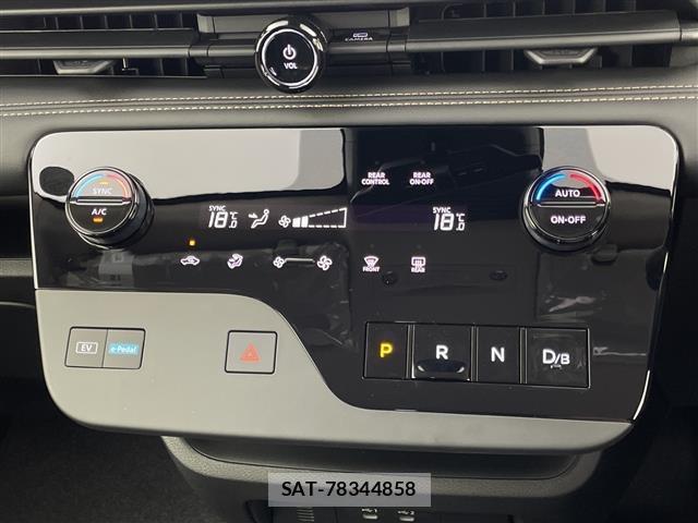 Nissan SERENA 2026 8672662-1