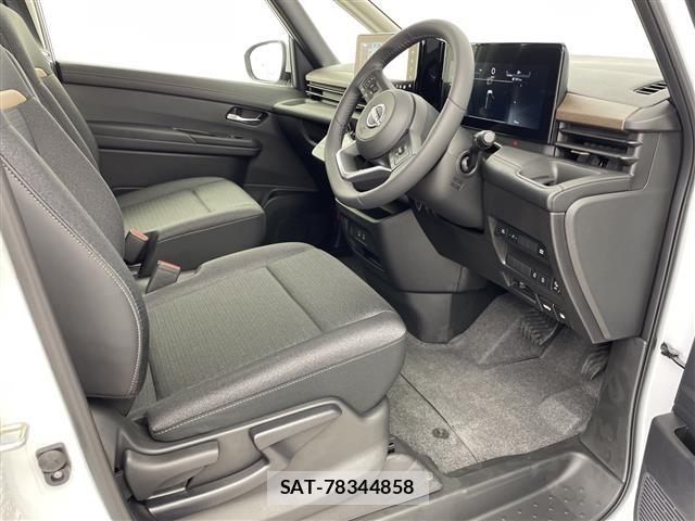 Nissan SERENA 2026 8672662-12